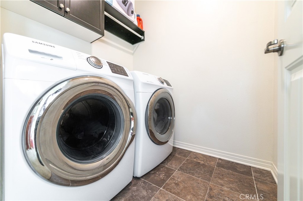 8635 Autumn Path Street