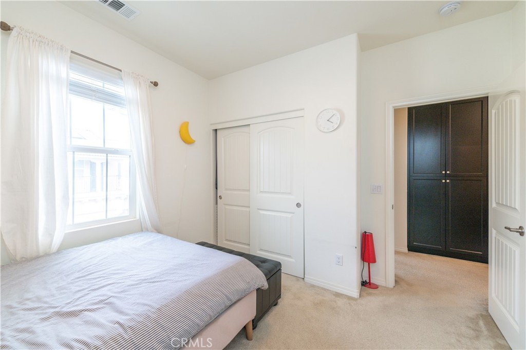 8635 Autumn Path Street