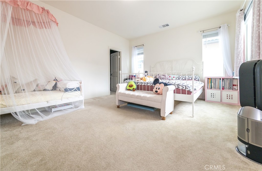 8635 Autumn Path Street