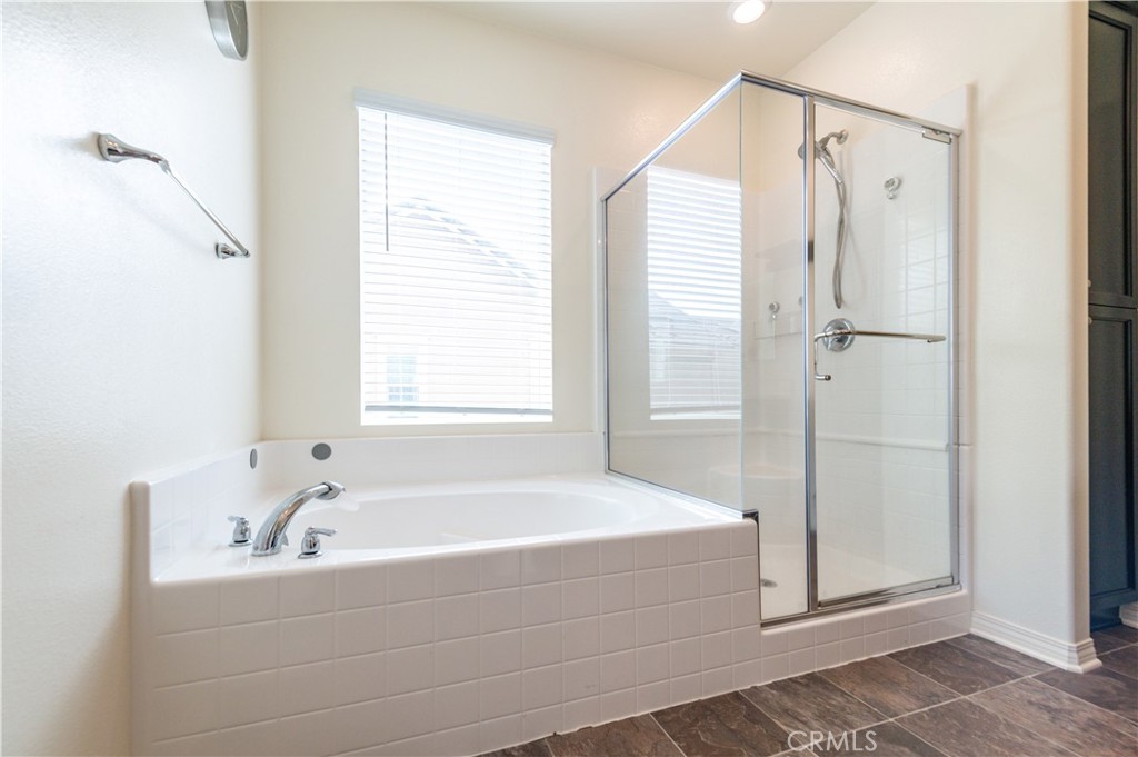 8635 Autumn Path Street