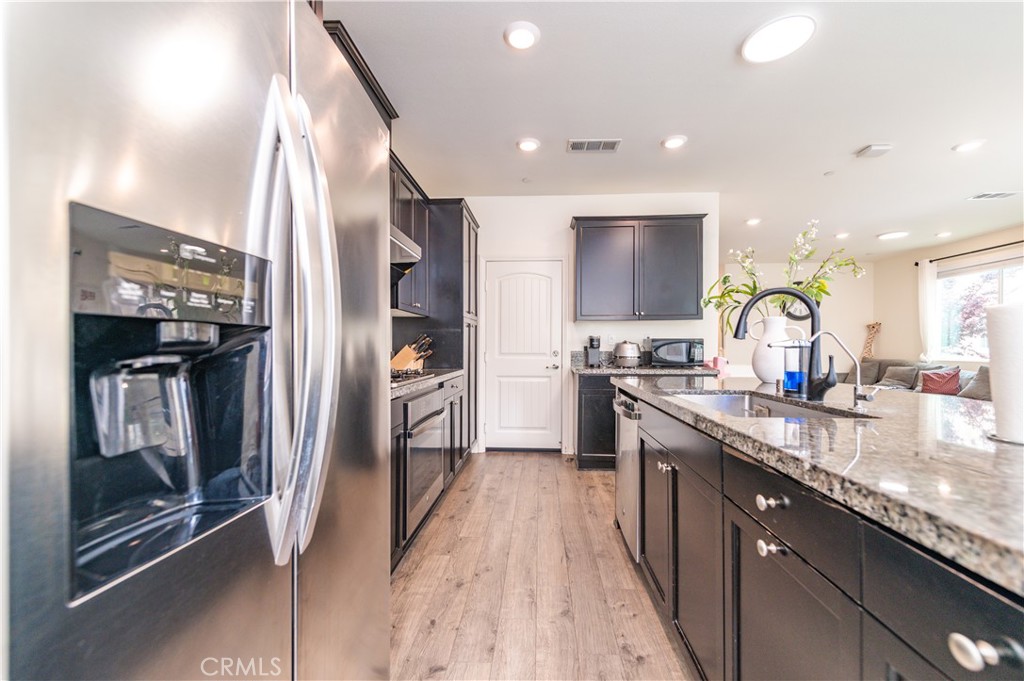 8635 Autumn Path Street