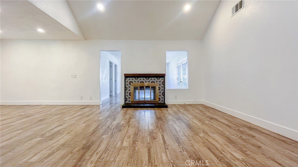 852 E Mesa Drive