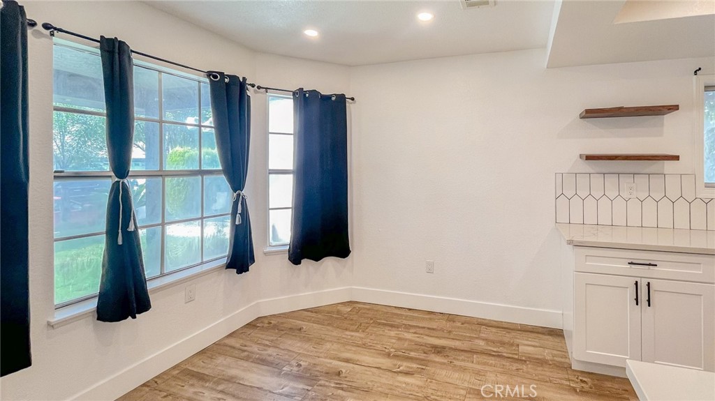 852 E Mesa Drive