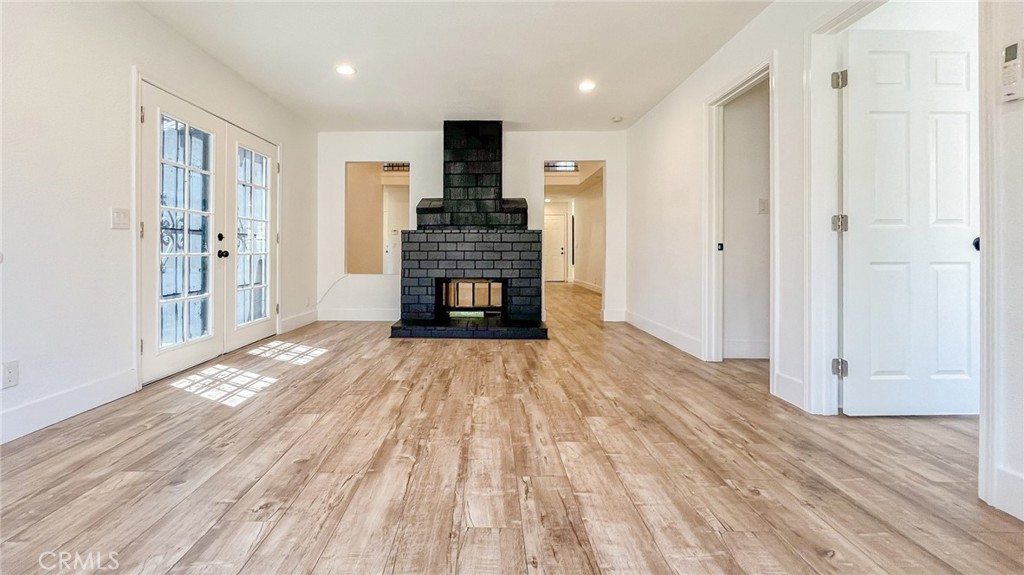852 E Mesa Drive