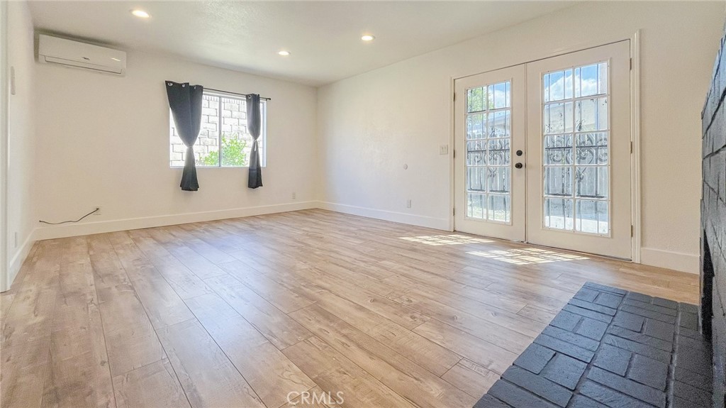 852 E Mesa Drive