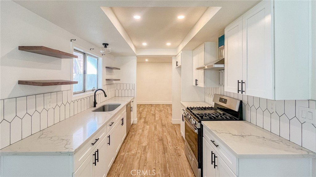 852 E Mesa Drive