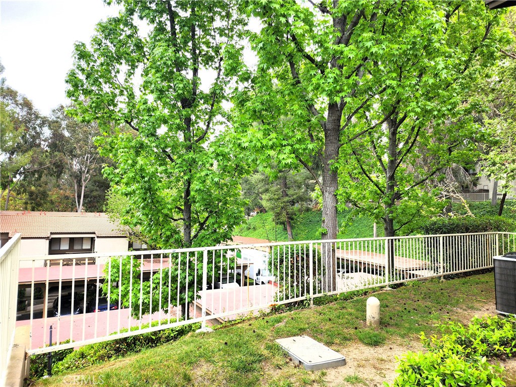 22725 Lakeway Drive 389
