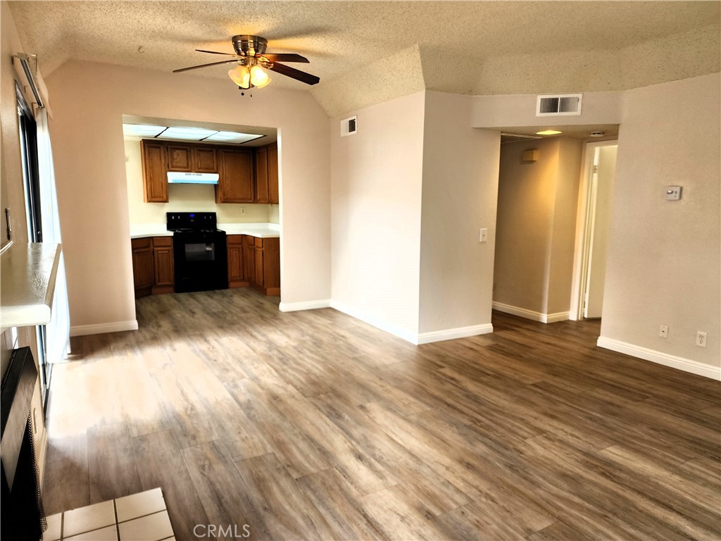 22725 Lakeway Drive 389