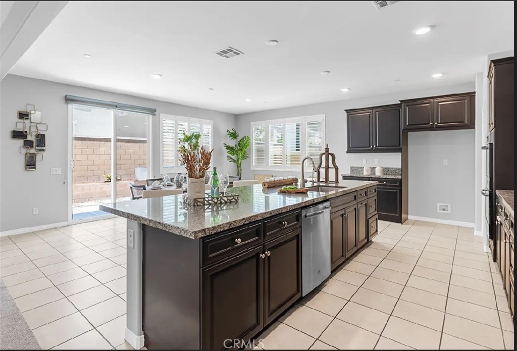 3247 E Yosemite Drive