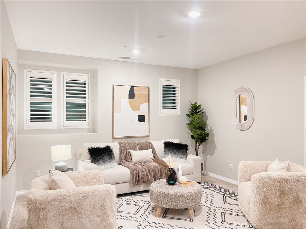 3247 E Yosemite Drive