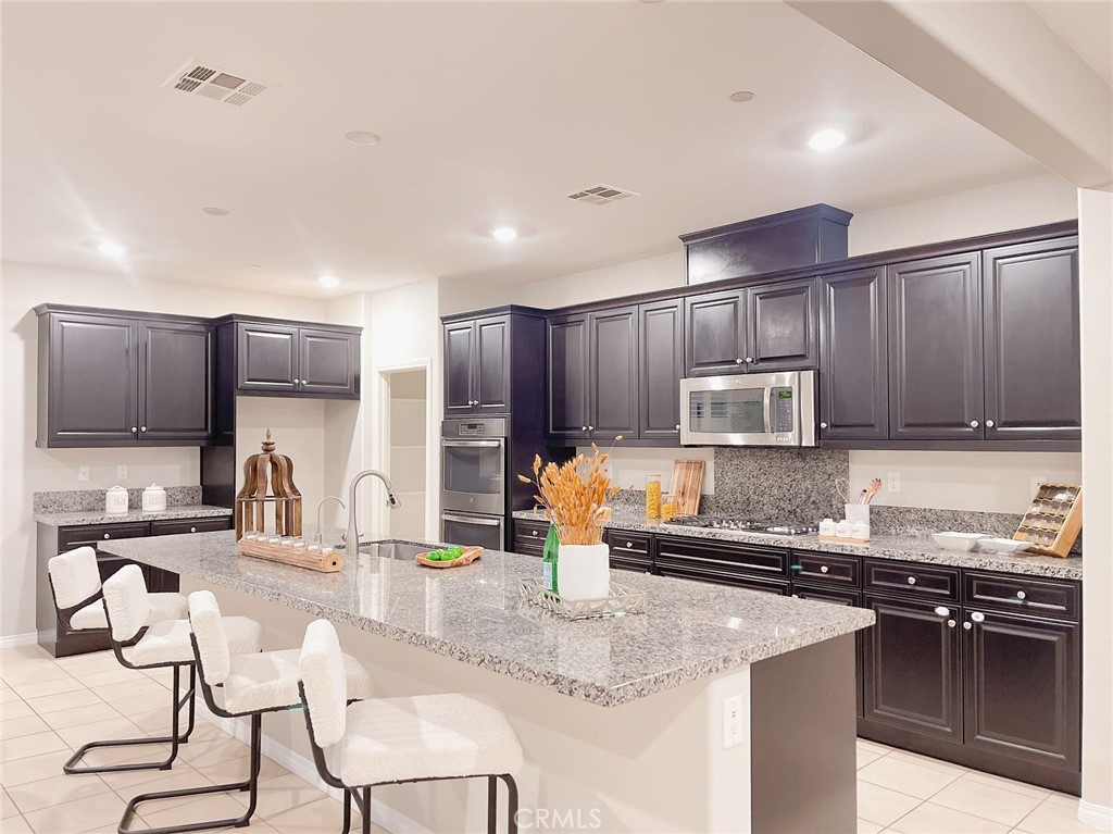 3247 E Yosemite Drive