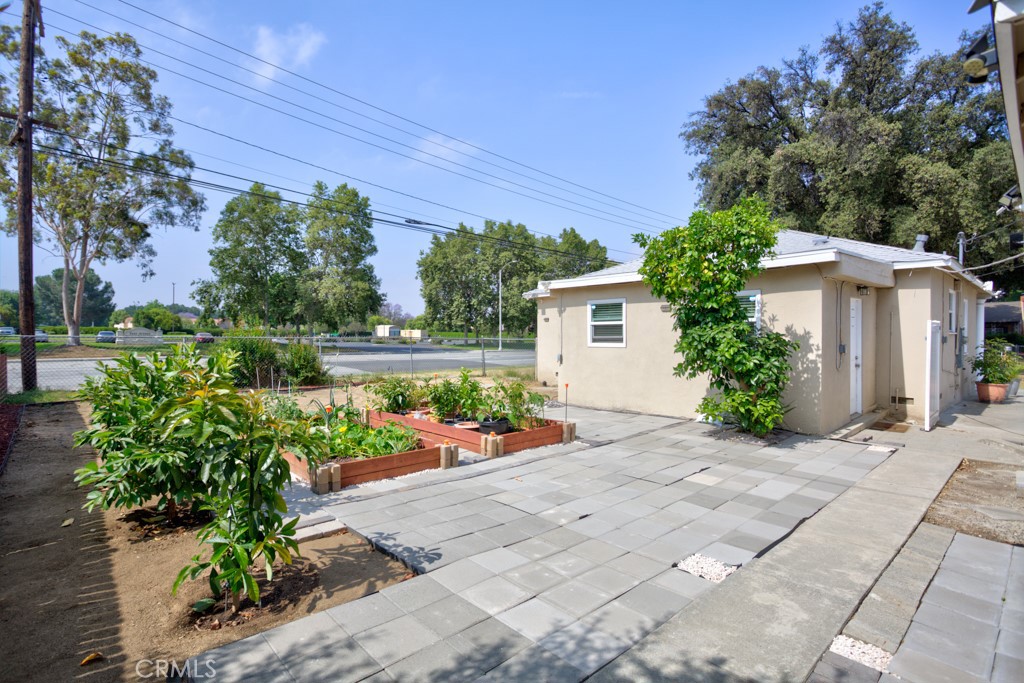 4486 Douglass Avenue