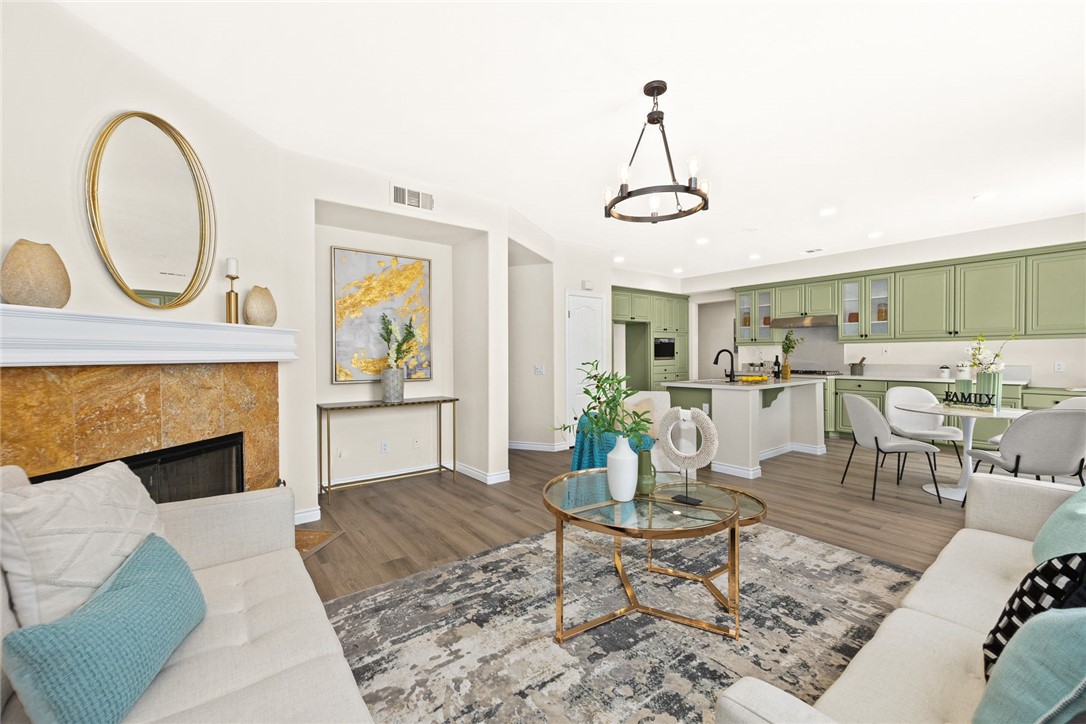 1815 Jeanna Pl