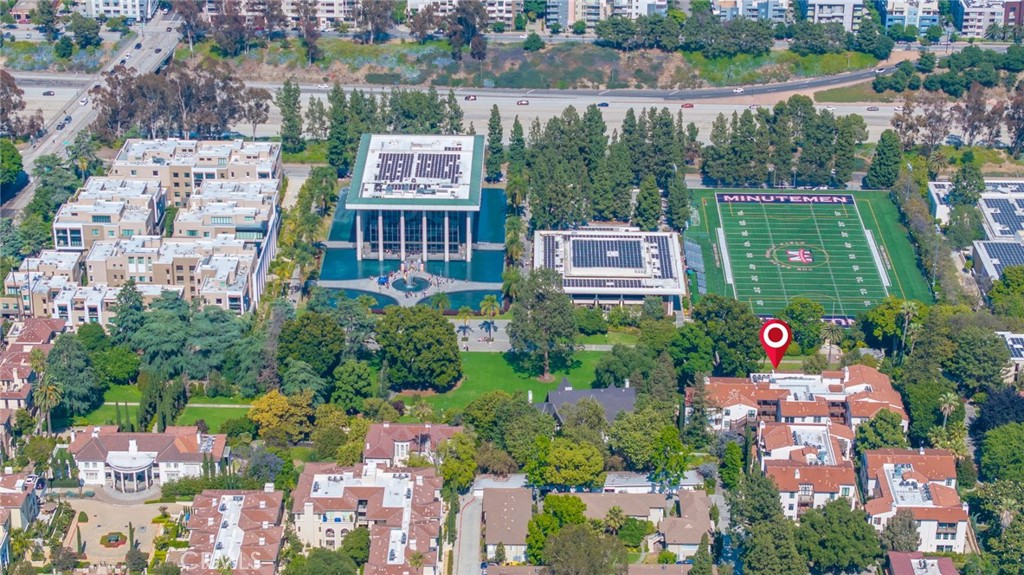 196 S Orange Grove Boulevard 304