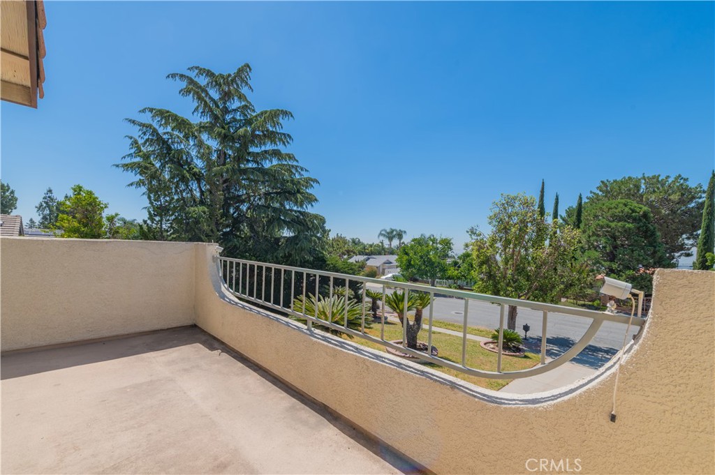 8156 Hillside Road