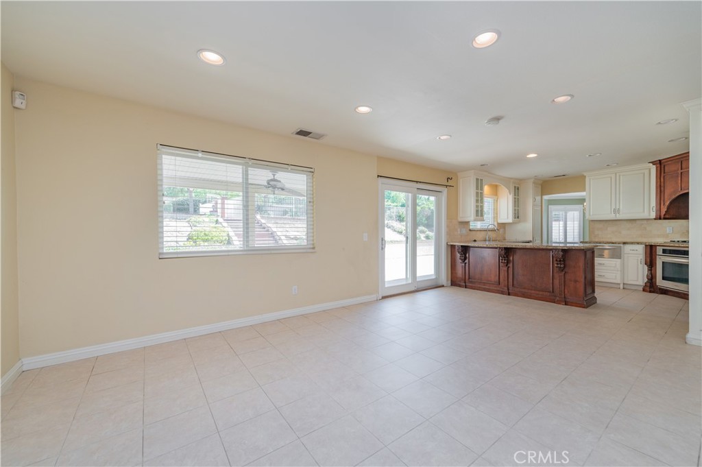 8156 Hillside Road