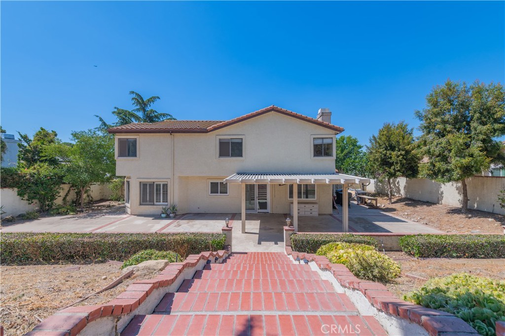 8156 Hillside Road