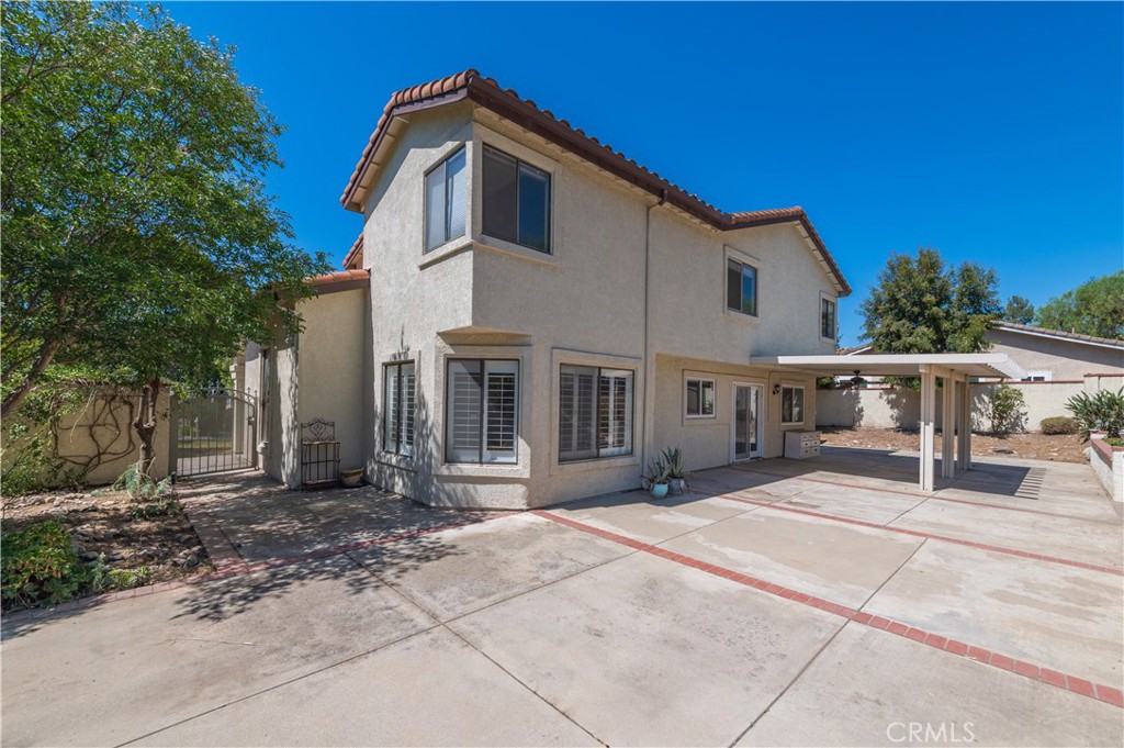 8156 Hillside Road