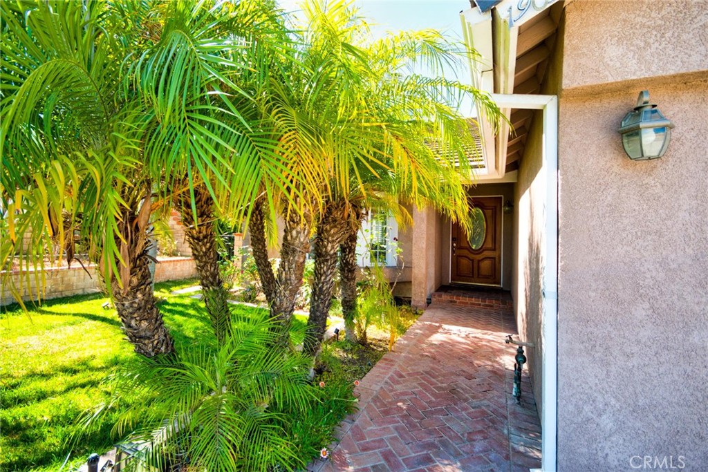 19035 Hickory Hill Lane