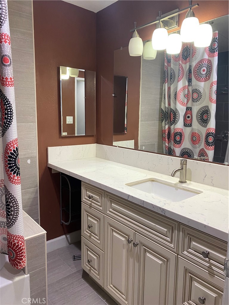 535 W Duarte Road 12