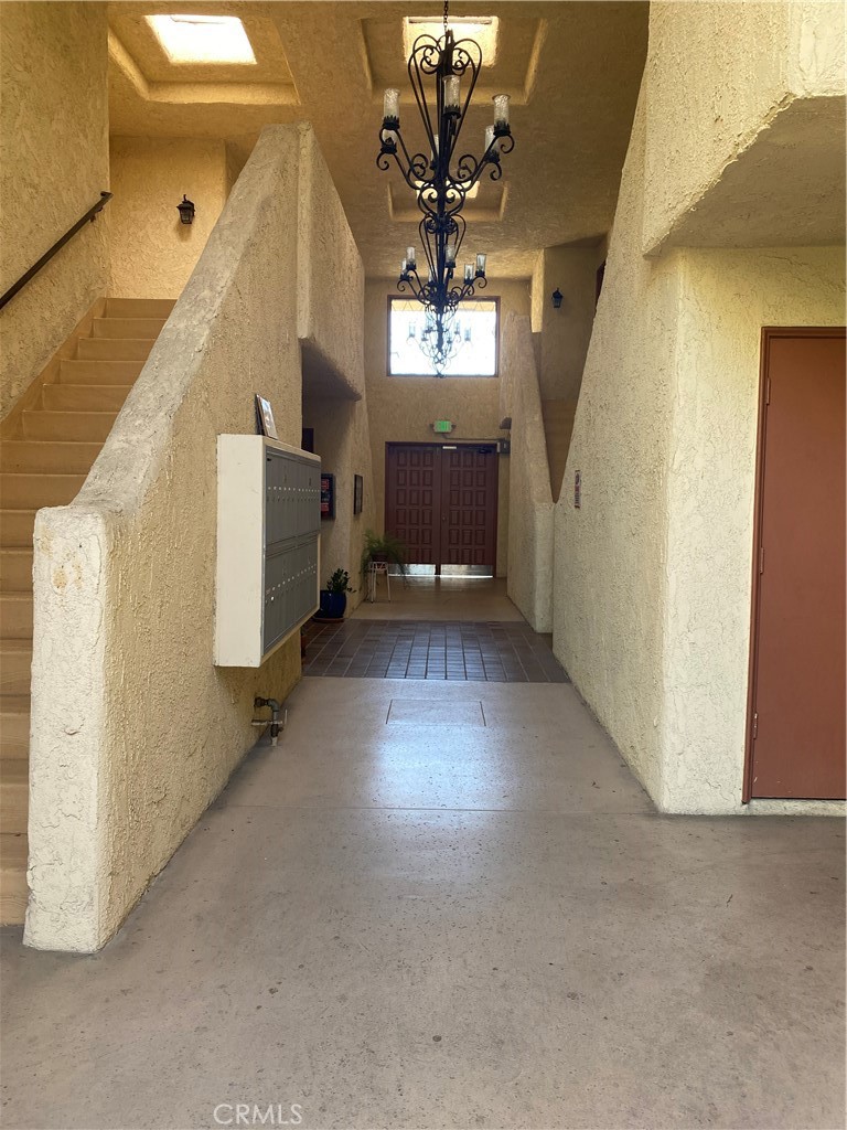 535 W Duarte Road 12