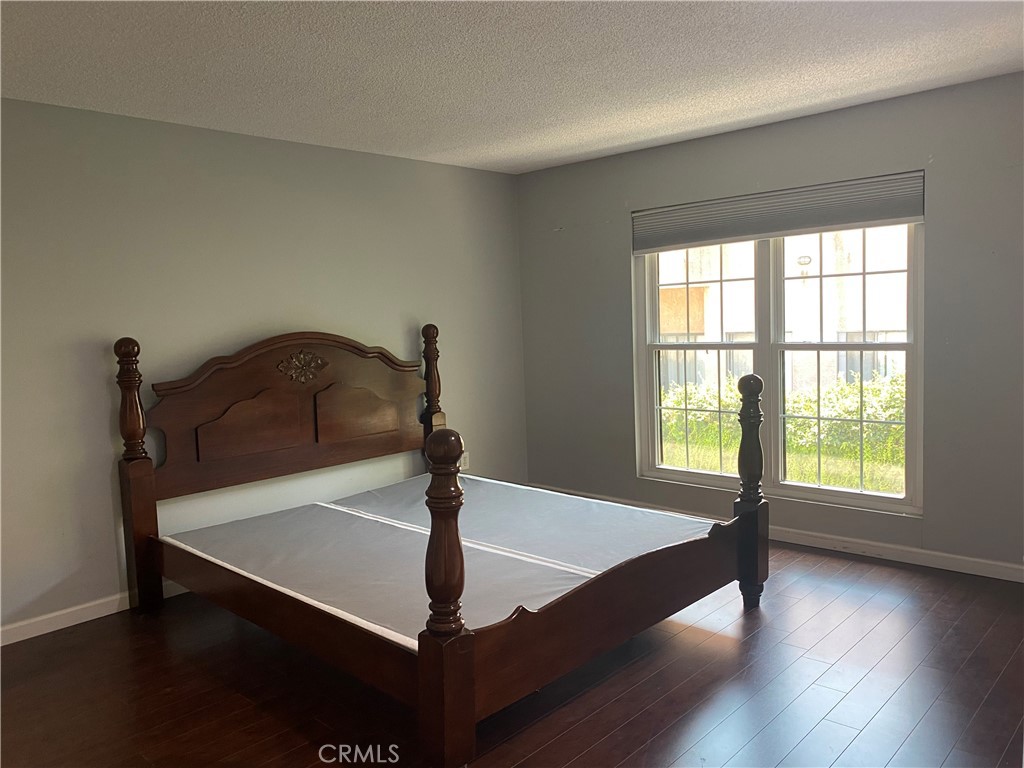 535 W Duarte Road 12