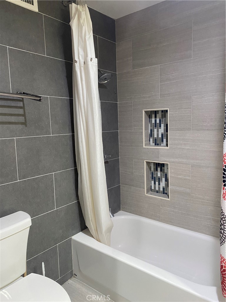 535 W Duarte Road 12