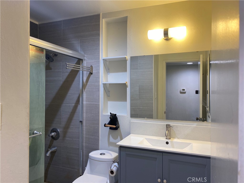 535 W Duarte Road 12