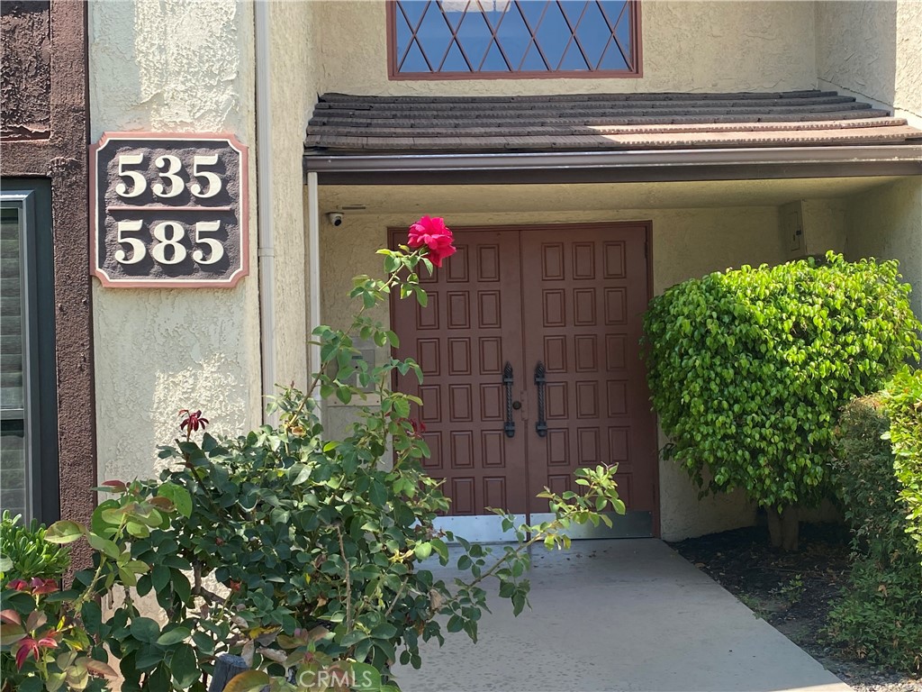 535 W Duarte Road 12