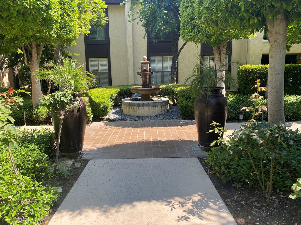 535 W Duarte Road 12