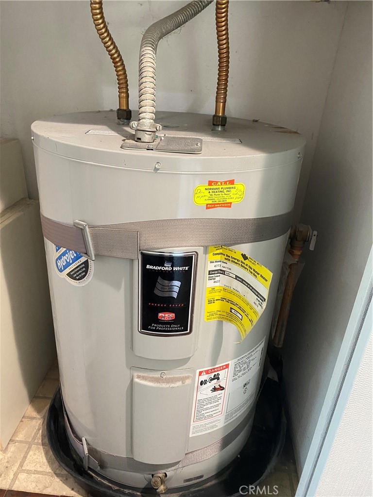 535 W Duarte Road 12