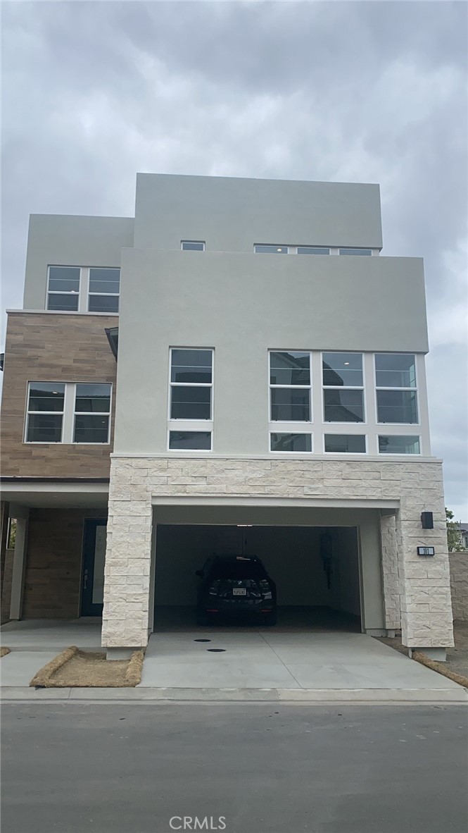 101 Parkland Alley