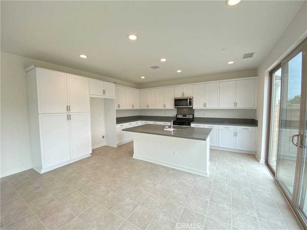 3147 Masterpiece Street