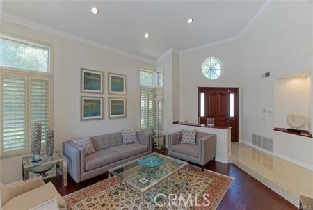 2211 Avenida Las Ramblas