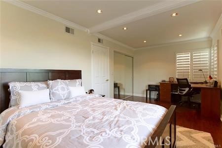 2211 Avenida Las Ramblas