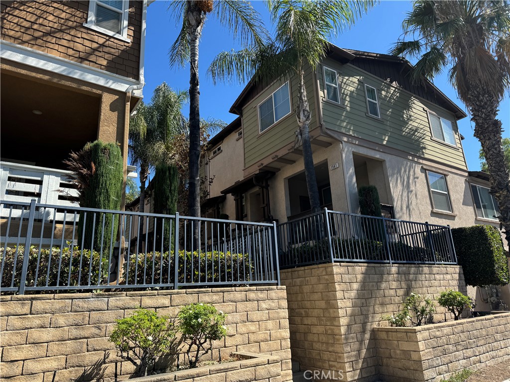 1561 Ledgestone Lane