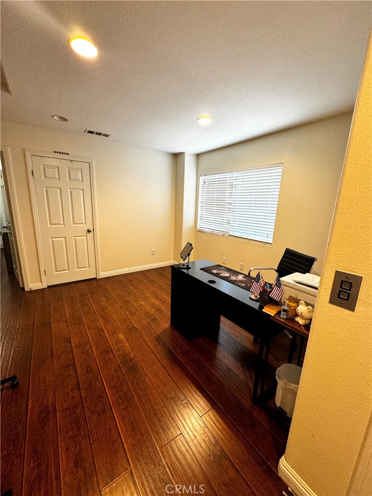 1561 Ledgestone Lane