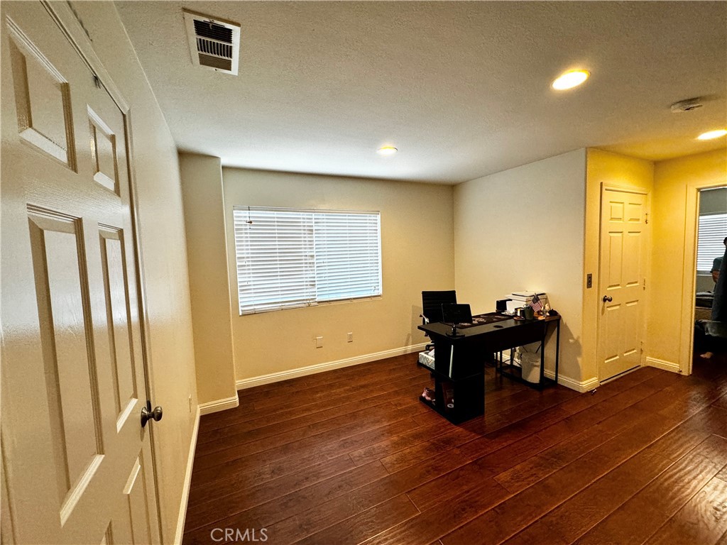 1561 Ledgestone Lane