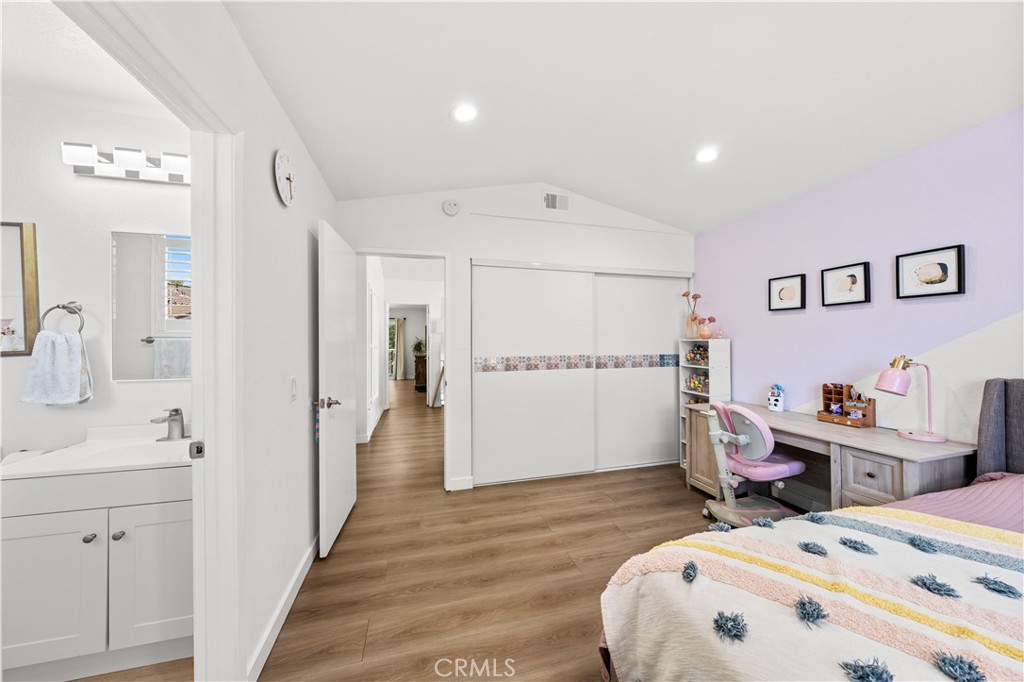 13182 Spire Circle