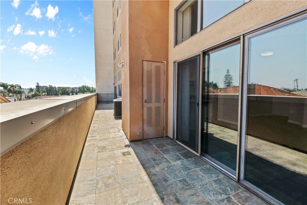 600 N Atlantic Boulevard 213