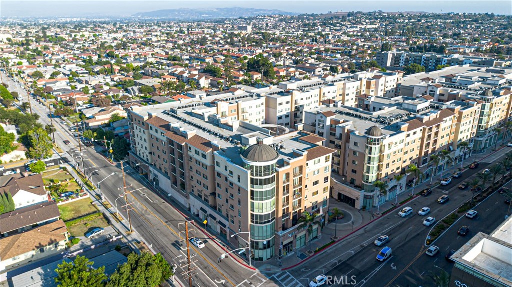 600 N Atlantic Boulevard 213