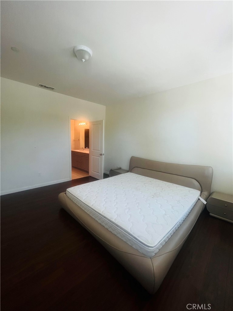 307 S San Dimas Ave