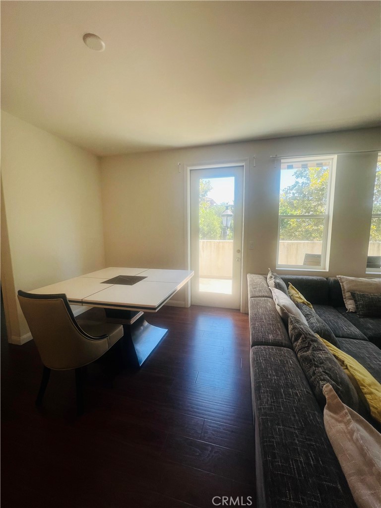 307 S San Dimas Ave