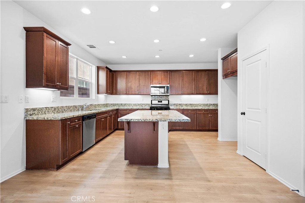 2785 E Kendall Ln