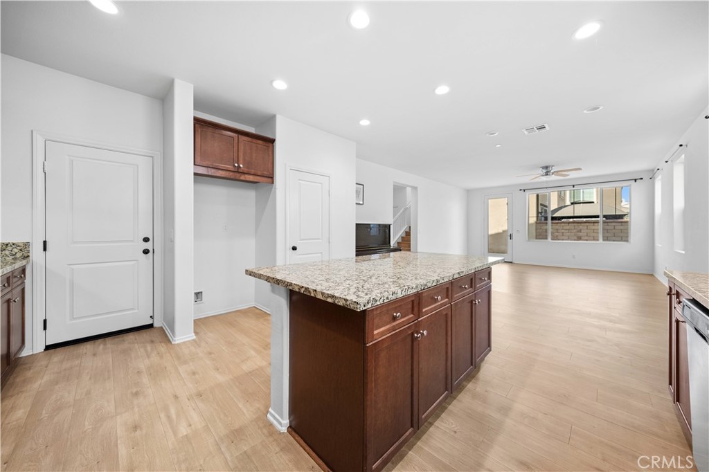 2785 E Kendall Ln