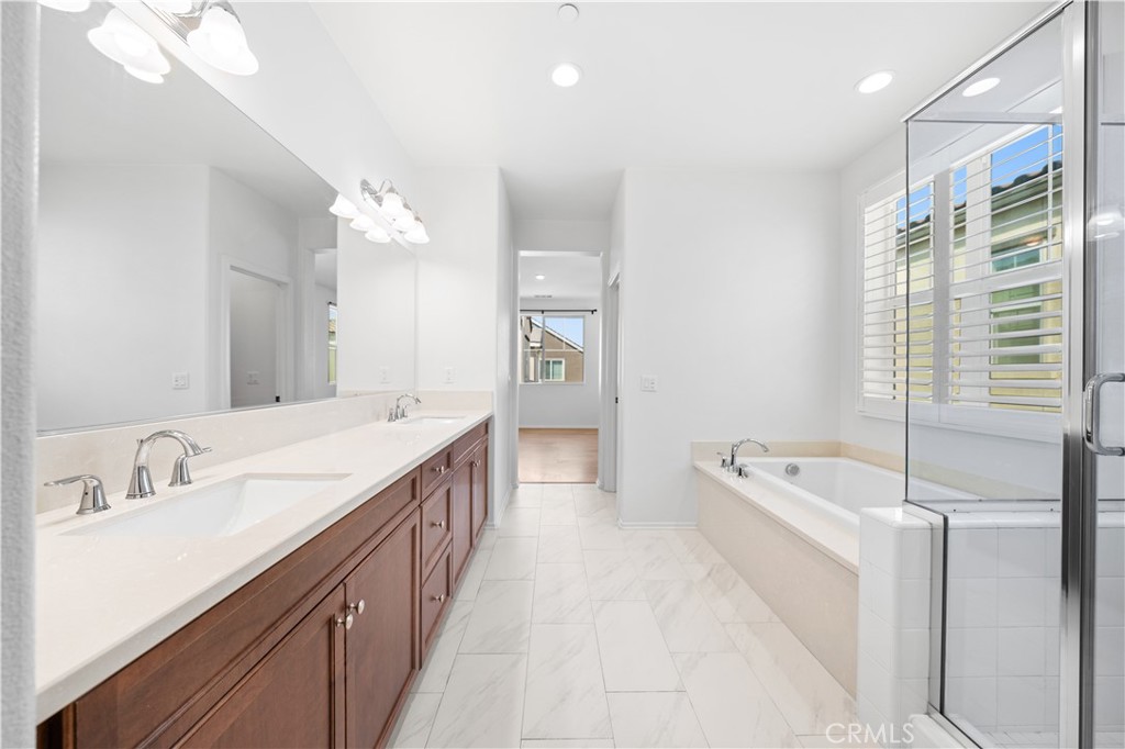 2785 E Kendall Ln