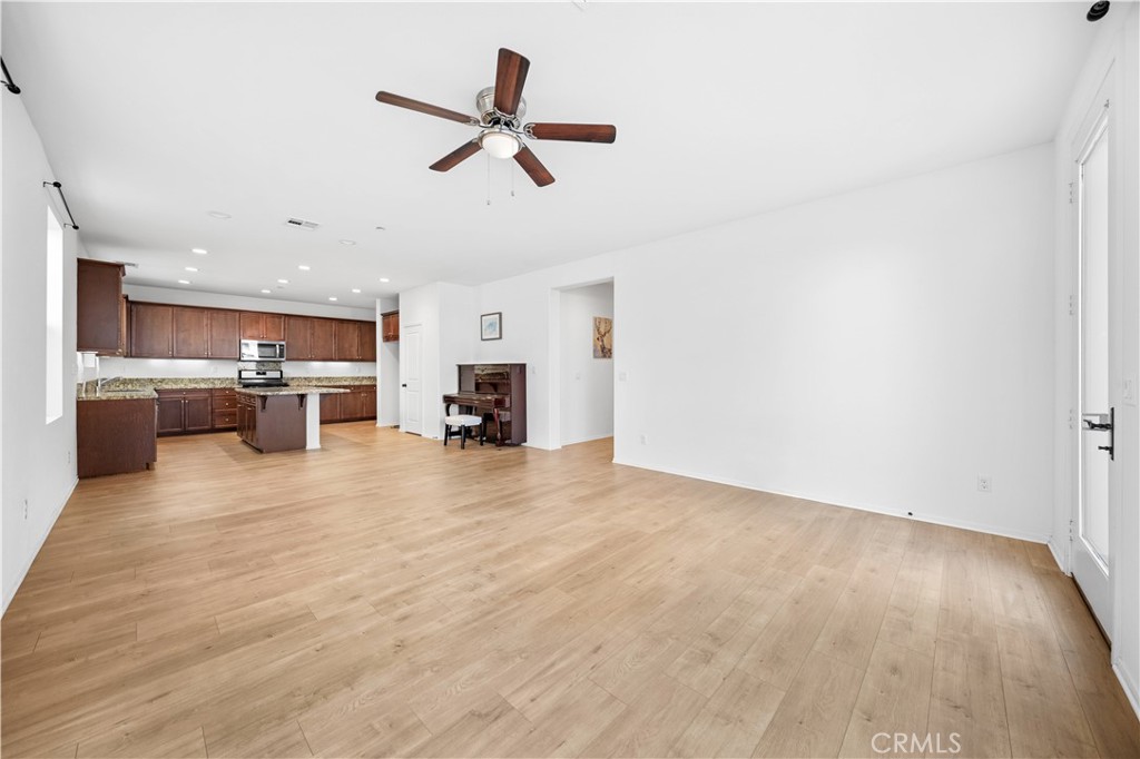 2785 E Kendall Ln