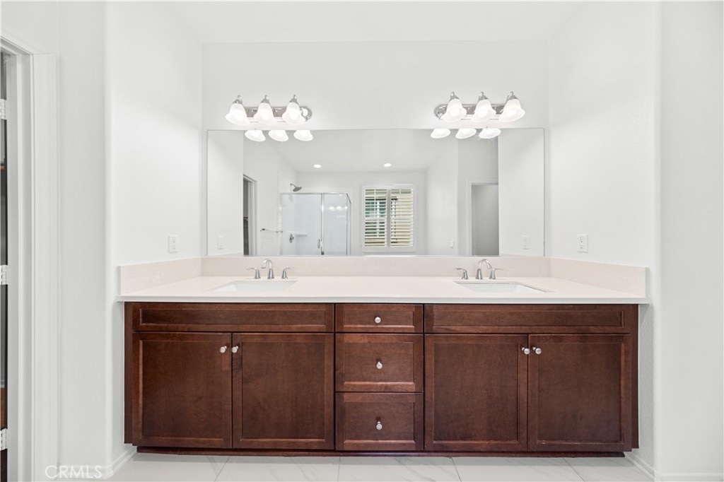 2785 E Kendall Ln