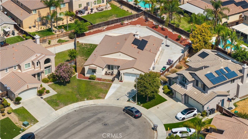 27922 Crescent Court