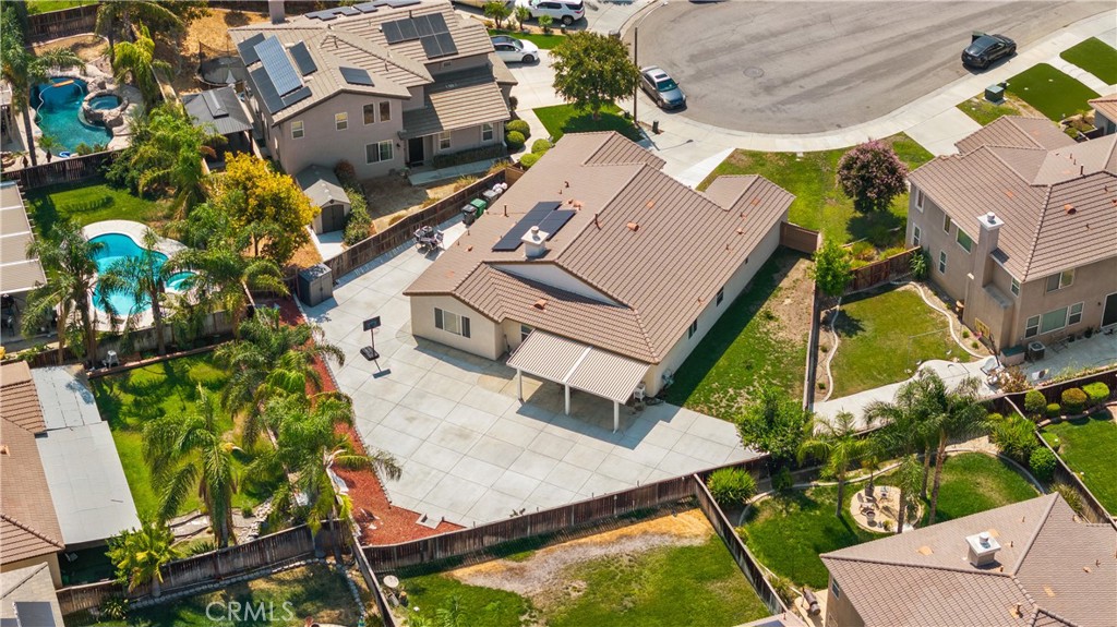 27922 Crescent Court